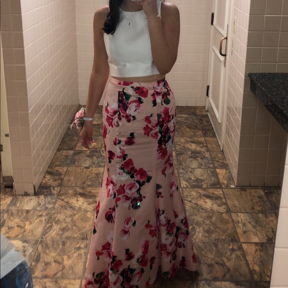 Xscape Dresses & Skirts - prom dress💗